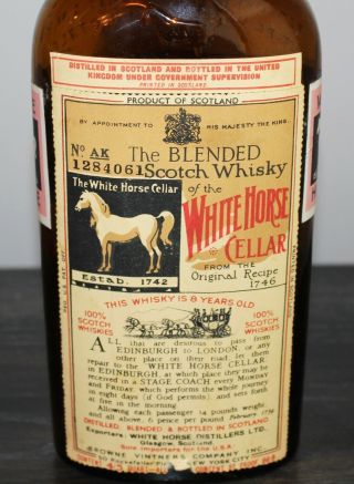 1945 White Horse Cellar Blended Scotch Whiskey Brown Glass Bottle 4/5 Quart vtg 5