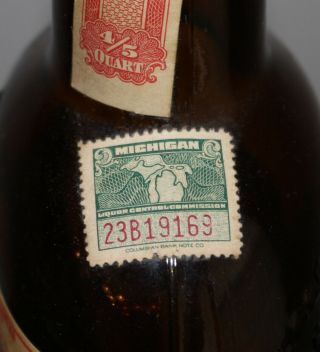 1945 White Horse Cellar Blended Scotch Whiskey Brown Glass Bottle 4/5 Quart vtg 7