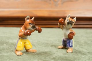 Small Porcelain Boxing Boxers Fighter Dogs Gloves Fighting Japan (b1a) Figures