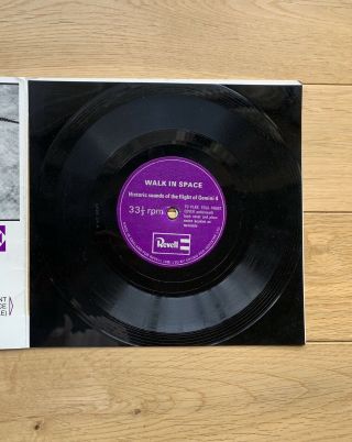 Rare Revell 33 1/3 RPM Record Album - Voices Of The Astronauts,  Walk In Space 3