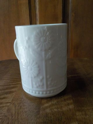 STARBUCKS White Floral Handle Mug Mother ' s Day Gift 12 oz White, 2