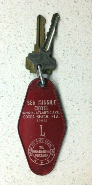 Vintage Motel Keychain Key Sea Missile Cocoa Beach Florida Cape Canaveral Space