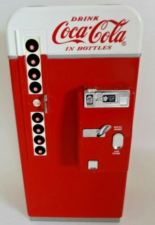 1995 Coca Cola Metal Vending Machine Classic Coin Collector 