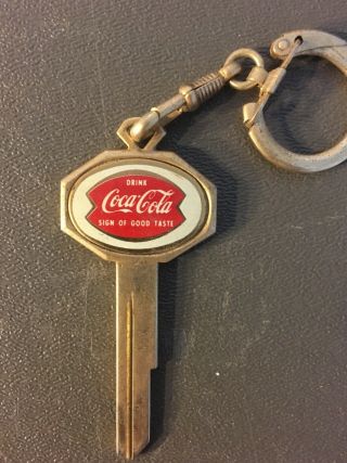Coca - Cola Fishtail Golden Key Key Ring
