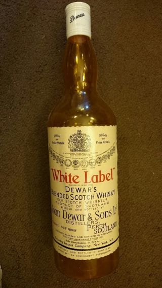 Dewar " S White Label Fine Scotch Large 27 Inch Tall Empty Plastic Bottle Bank