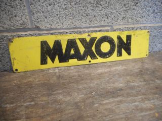 L2934 - Vintage Maxon Truck Liftgate Embossed Metal Sign 15 X 3.  5 "