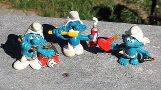3 Vintage 1980 Smurf 2 " Figures Figurines Peyo Schleich Phone Tooth Brush Cupid