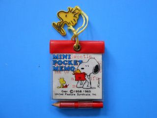 Vintage 1965 Snoopy Mini Pocket Memo W/ Mini Pencil Peanuts Woodstock Japan Rare