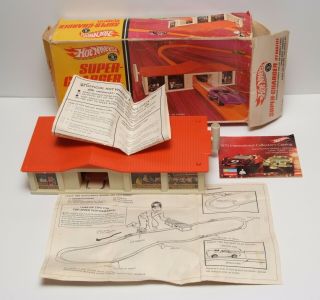 D04 Vintage Mattel Hot Wheels Redline Era Charger Power Boost W/ Box