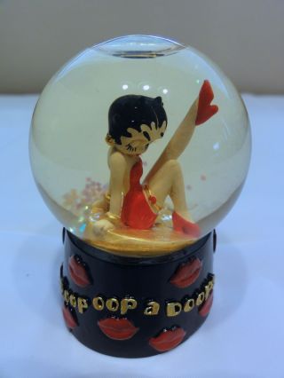 Betty Boop " Kisses " - Globe - No Damage - Numbered
