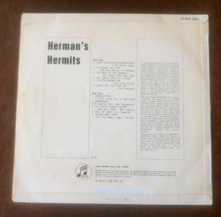Herman ' s Hermits On Tour SIGNED By Peter Noone & Hermit Cartoon - 1965 NZ 12 