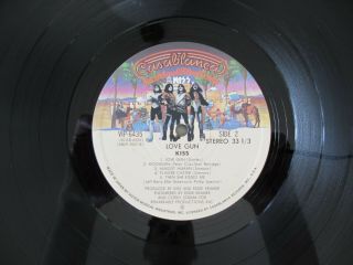 KISS - LOVE GUN LP 1977 JAPAN VIP - 6435 VINYL RECORD WITH OBI FIRST PRESS 7