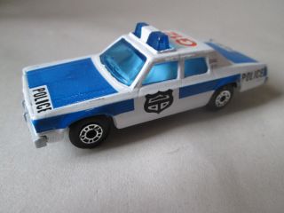 1983 Matchbox Superfast 1:64 Plymouth Gran Fury G12 Police Car (blue) 10