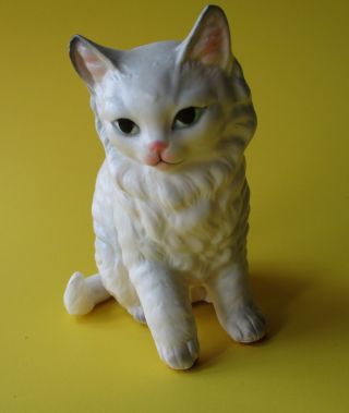 Vintage Lefton Cat Figurine Porcelain Blue Eyes 4 1/2 " White Feline