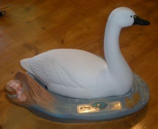 Jim Beam Porcelain Whiskey Decanter Tundra Swan 1991 Ducks Unlimited Empty