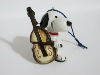 Snoopy Peanuts Charlie Brown Determined Ceramic Christmas Ornament Figure 1976