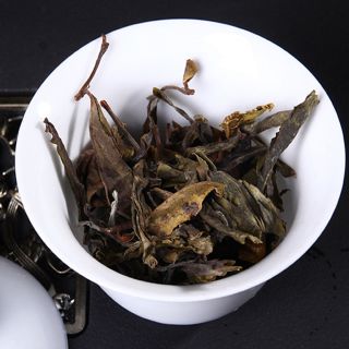 357g Yunnan Puerh Raw Tea Cake Tea Ancient Tree Gold Leaf Chinese Old Pu - erh Tea 3