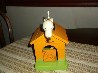 United Feature Syndicate 1970 Snoopy Woodstock Musical Dog House Tune 188