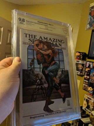 Spiderman 2018 1 9.  8 Cbcs Signed By Mark Brooks