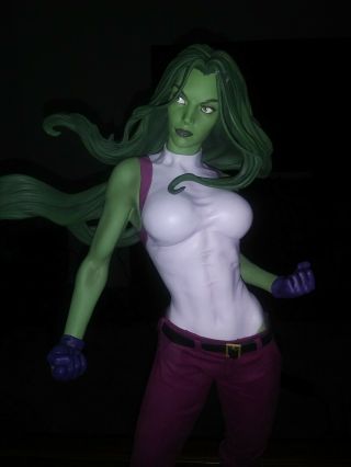 Sideshow Exclusive Premium Format Figure She - Hulk Marvel Sample