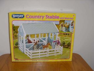 Breyer Country Stable With Wash Stall (699 Scale 1:12)
