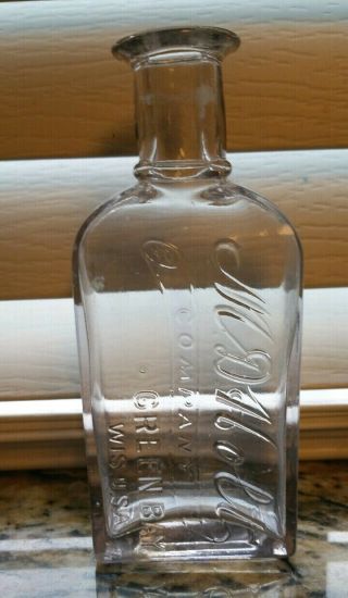 Vintage M.  D.  Holt Company Green Bay Wisconsin Glass Bottle Medicine