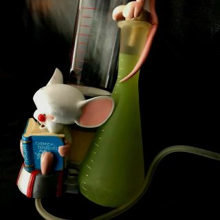 Pinky and the Brain Acme Bubbling and Lighted Fusion Machine 4