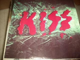 KISS - LOVE GUN VINYL LP 1977 with cardboard gun & shrink wrap 3