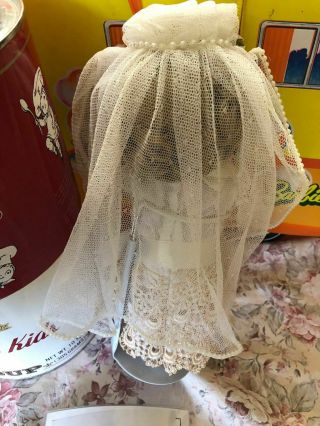 1995 Campbell ' s Soup Kids Porcelain Doll Victorian Bride with 6