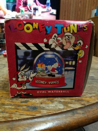 1996 Vintage " Looney Tunes " Bugs Bunny Christmas Snow Globe Oval Waterball