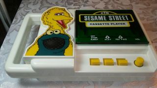 SESAME STREET CASSETTE PLAYER 1981 MUPPETS INC.  Big Bird,  Cookie Monster 2