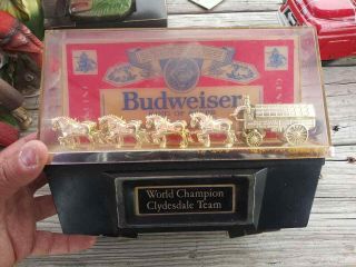 Vintage Budweiser Beer World Champion Clydesdale Team Beer Wagon Bar Light