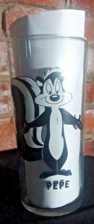 Vintage Warner Bros Looney Tunes Pepe Le Pew Emblem Clear Drinking Glass 1998