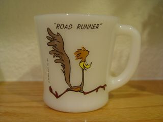 Fire - King Warner Bros.  Roadrunner Cartoon Character Milk Glass Coffee Mug