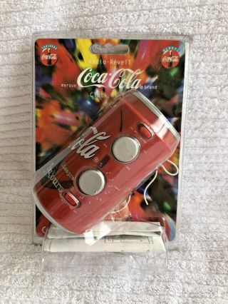 Very Rare: Vintage 1997 5” Coca Cola Clock Radio Red Can Akura C402