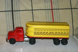 Vintage Hubley Kiddie Toy Truck Tractor Trailer.  Made In Usa