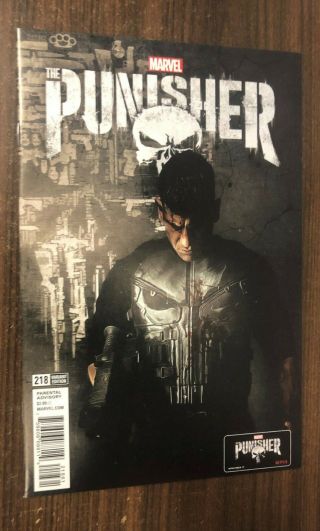 Punisher 218 - - Limited Netflix / Jon Berenthal Variant - - Nm - Or Better
