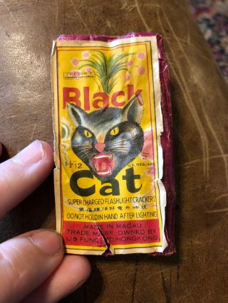 Vtg.  Black Cat Flashlight Firecracker Label : 1 1/2” X 12s