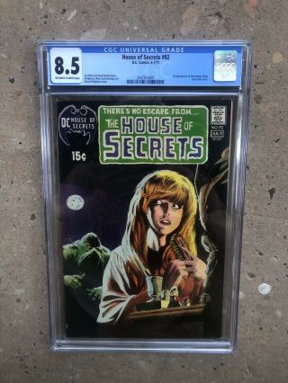 House Of Secrets 92 Cgc 8.  5 1st Swamp Thing Ow - W Pages Classic Key