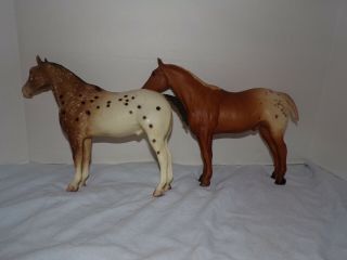 2 Breyer Horse Traditional Classic Brown And White & Brown Spotted Stallion