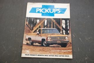 1976 Chevrolet Pickups Retail Brochure C10 C20 C30 11 Pages.