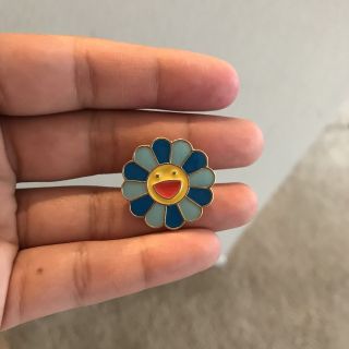 Takashi Murakami Kaikai Kiki Flower Lapel Pin Badge Rainbow Complexcon Us Selle