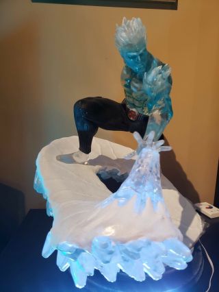 Custom Iceman Statue 1/4 Scale - X - men - Translucent statue and base 2