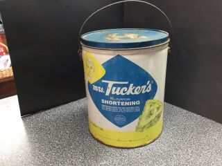 Mrs.  Tucker ' s All Purpose Shortening Tin With Handle - 8 lbs. 2