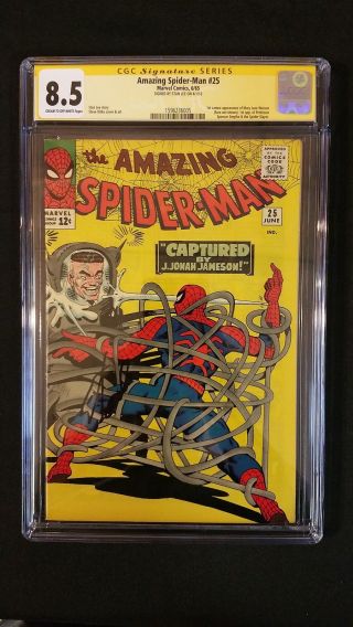 Spider - Man 25 Cgc 8.  5 Ss Signed Stan Lee 1st Cameo Of Mary Jane