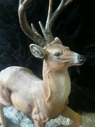 Wildlife 8 Point Buck Statue (13 " H Deer Figurine)