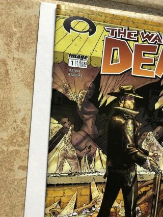 THE WALKING DEAD 1 First Printing 2003 1st Rick Grimes - Possible 9.  8 NM/MT 7