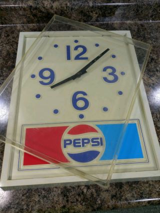 Vintage 70 ' s 80 ' s Pepsi Cola Store Advertising Wall Clock - Battery Operated - 4