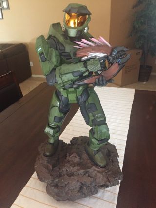 Sideshow Exclusive Halo Master Chief Premium Format Figure 1:4 Scale Statue