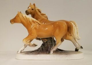 Porcelain/china 2 Galloping Palomino Horses Figurine,  Made In Japan,  Exc